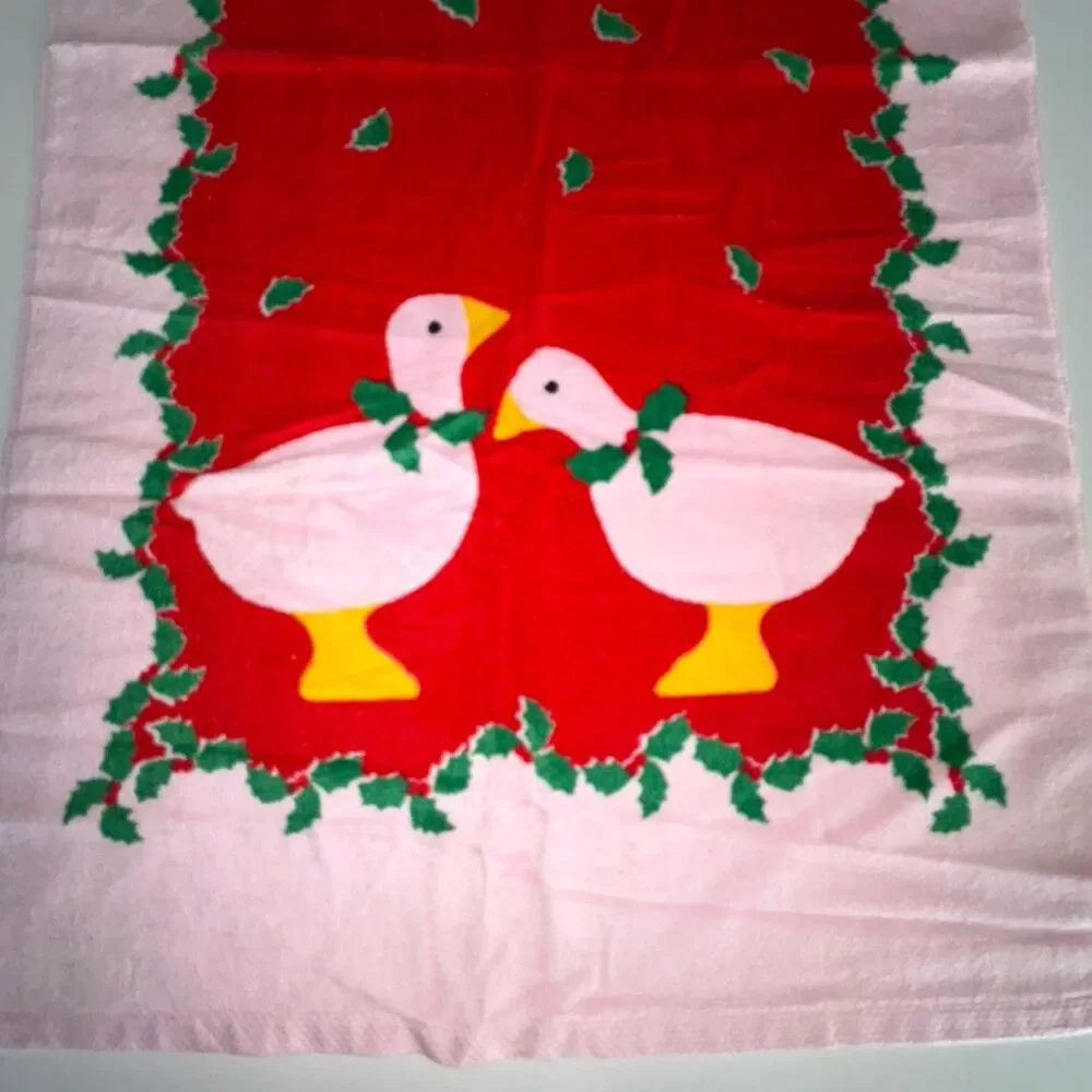 Fieldcrest Vtg Holiday Bath Towels Goose Duck Holly Wreath Set Of 2 Pink Red